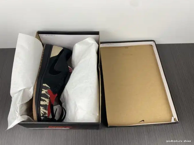 Cheap Low DN3400-001 SoleFly Jordan Air x Carnivore 1 0502